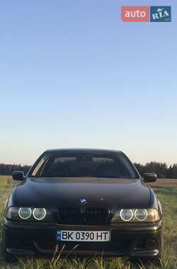 Седан BMW 5 Series 2003 в Ровно