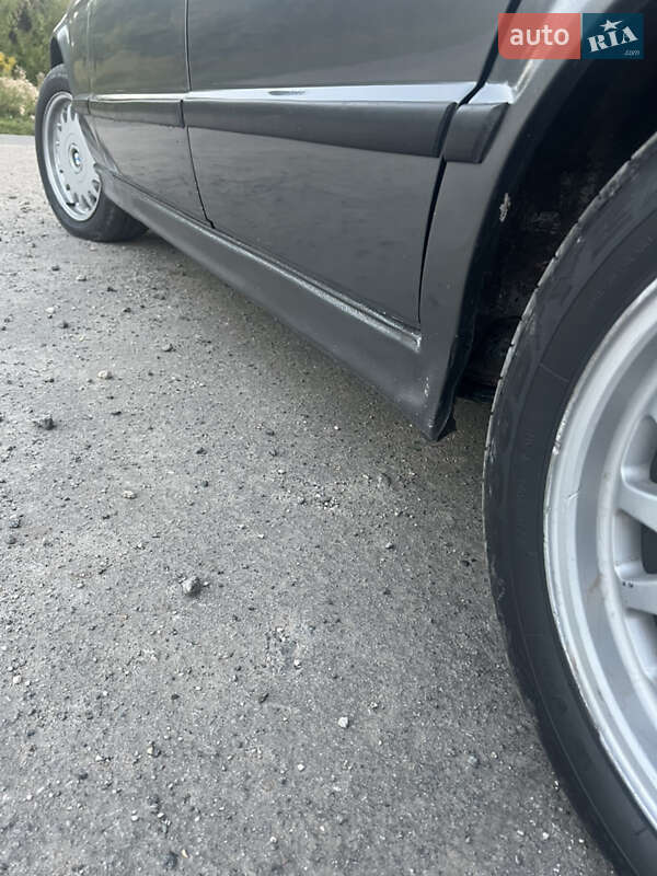 Седан BMW 5 Series 1993 в Теофиполе фото 5 Седан BMW 5 Series 1993 в Теофиполе