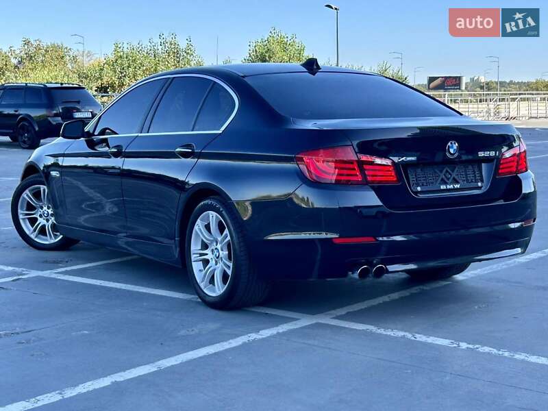 Седан BMW 5 Series 2013 в Киеве