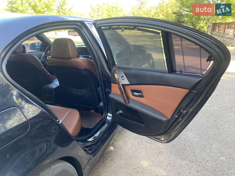 Седан BMW 5 Series 2004 в Великой Александровке фото 11 Седан BMW 5 Series 2004 в Великой Александровке
