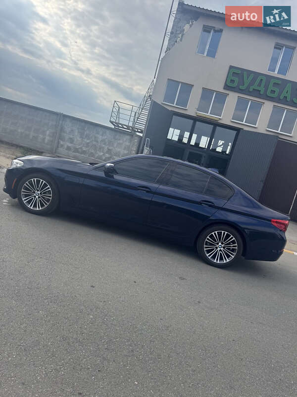 Седан BMW 5 Series 2018 в Киеве