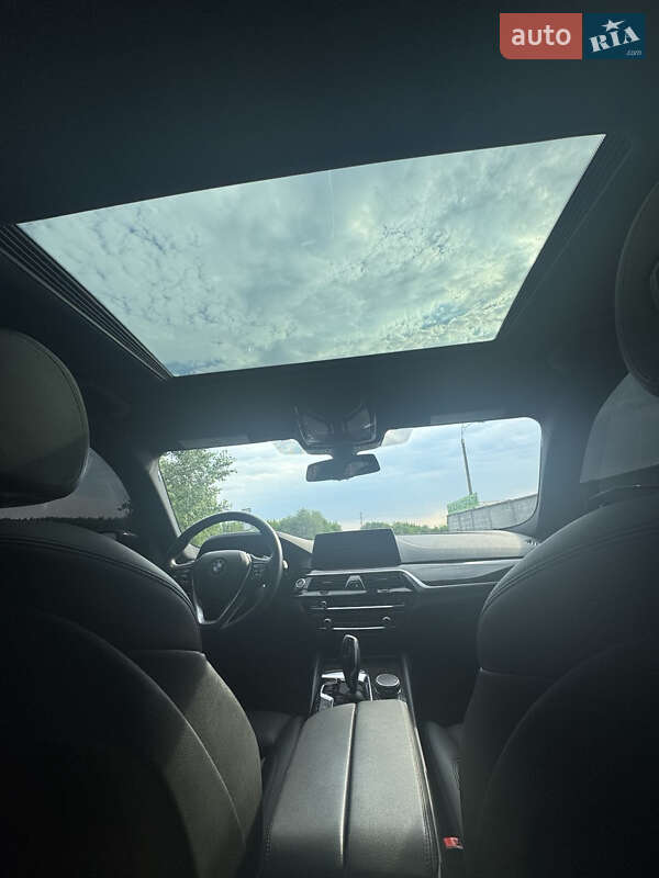 Седан BMW 5 Series 2018 в Киеве