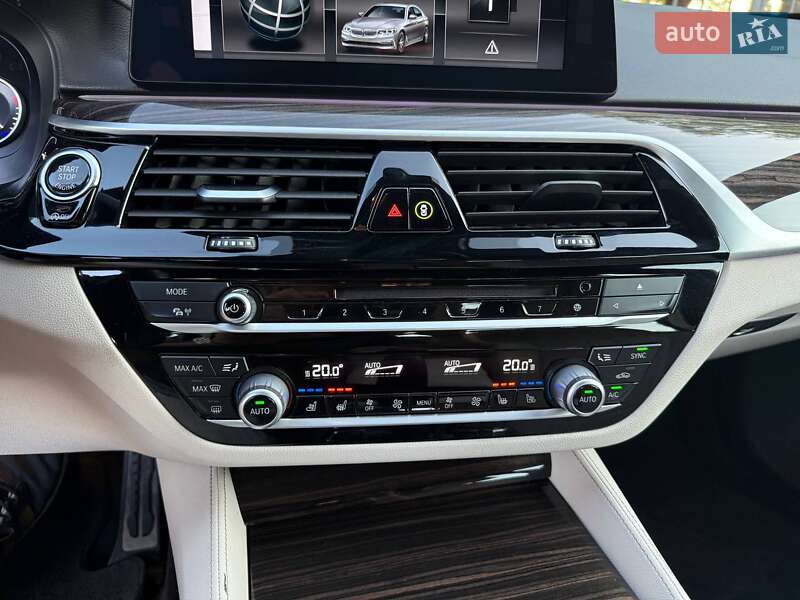 Седан BMW 5 Series 2017 в Хмельницком