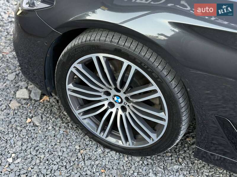 Седан BMW 5 Series 2017 в Хмельницком