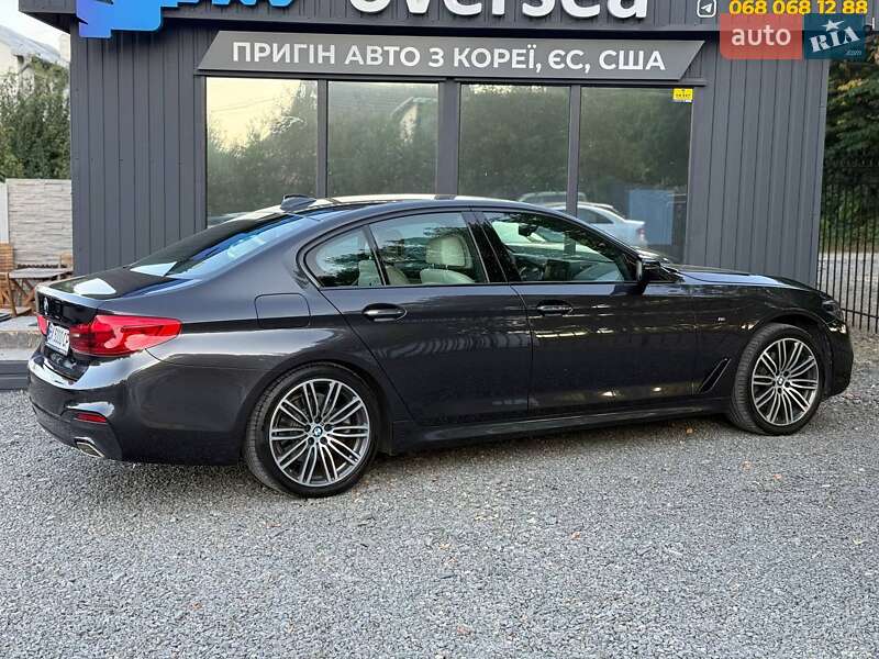 Седан BMW 5 Series 2017 в Хмельницком