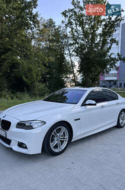 Седан BMW 5 Series 2015 в Новояворівську