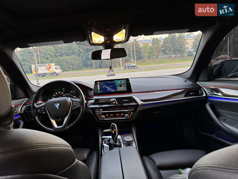 Седан BMW 5 Series 2018 в Львові