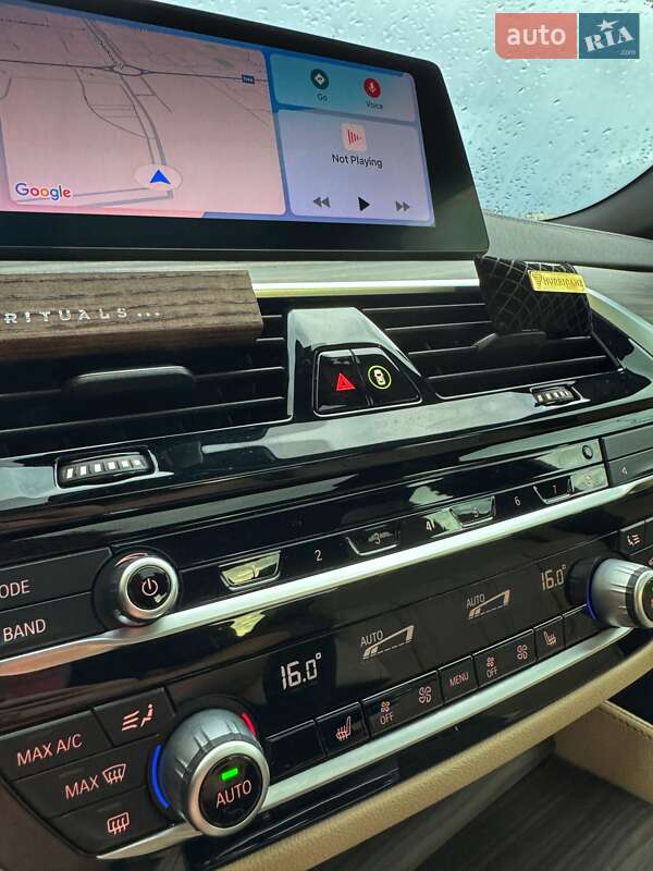 Седан BMW 5 Series 2019 в Львові