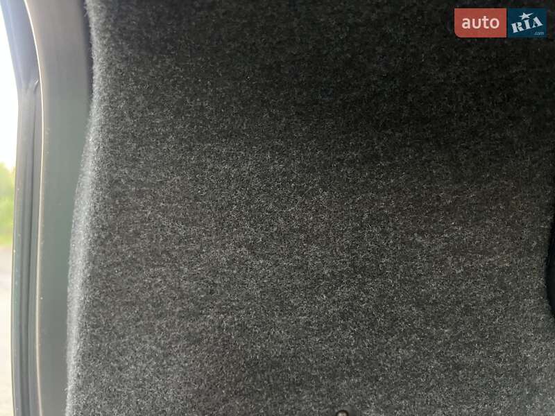 Седан BMW 5 Series 2012 в Києві