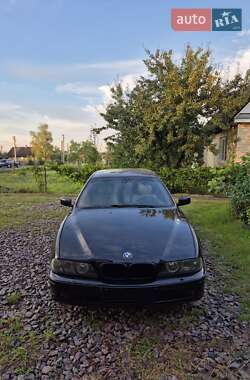 Седан BMW 5 Series 2003 в Клесовом