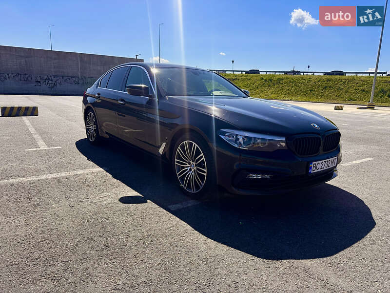 Седан BMW 5 Series 2018 в Львове