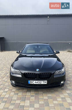 Седан BMW 5 Series 2011 в Веселиновому
