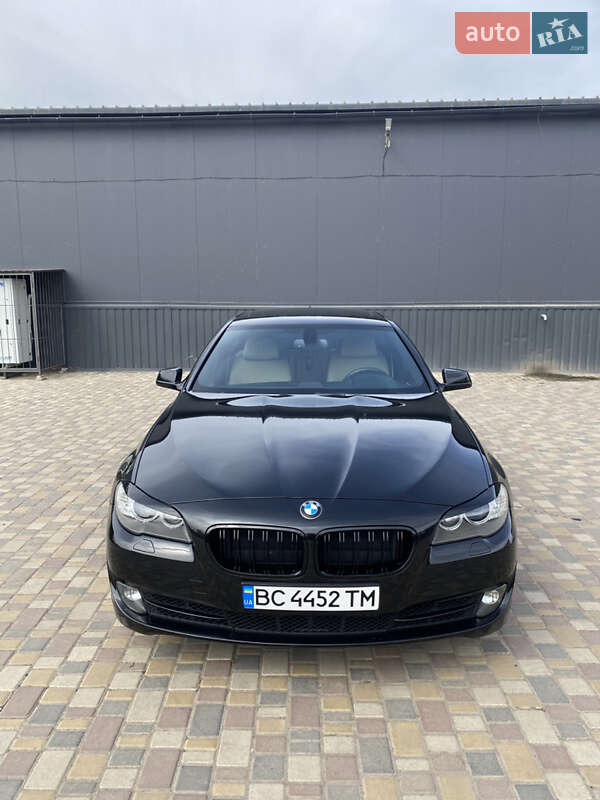 BMW 5 Series 2011