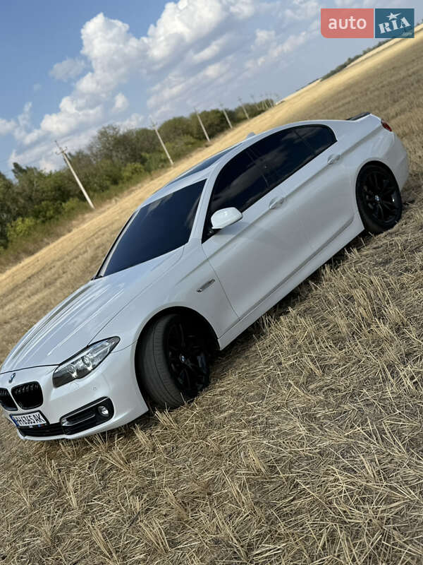 Седан BMW 5 Series 2016 в Балті