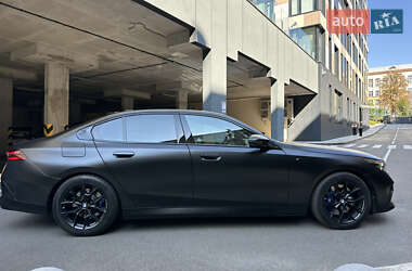 Седан BMW 5 Series 2024 в Киеве