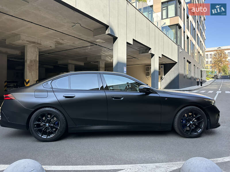Седан BMW 5 Series 2024 в Киеве фото 4 Седан BMW 5 Series 2024 в Киеве