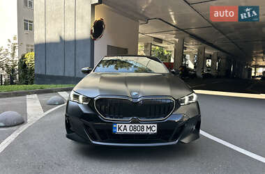 Седан BMW 5 Series 2024 в Киеве
