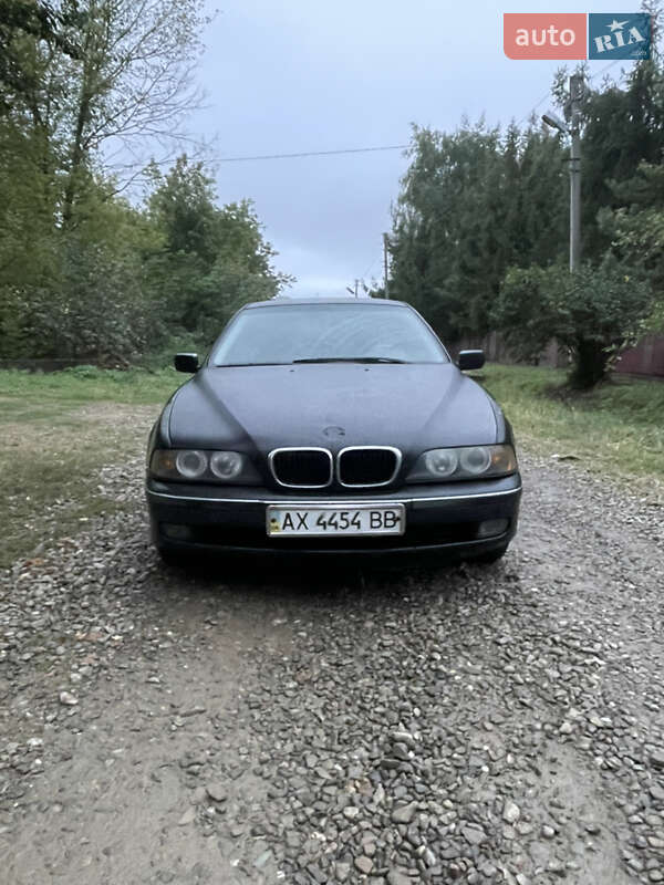 Седан BMW 5 Series 1999 в Чернівцях