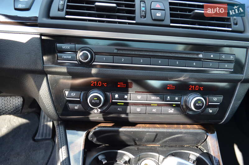 Седан BMW 5 Series 2013 в Львові