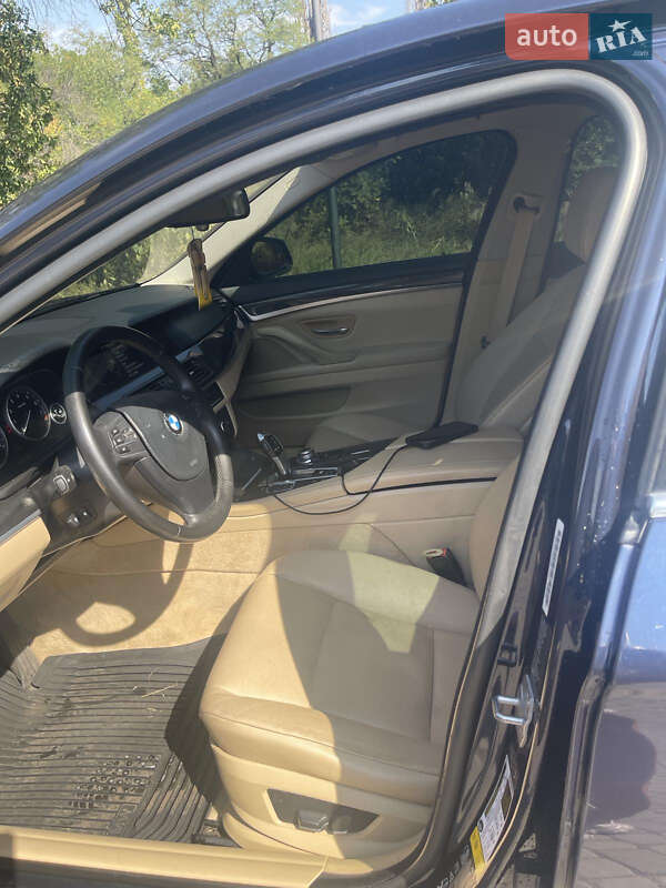 Седан BMW 5 Series 2013 в Першотравенську