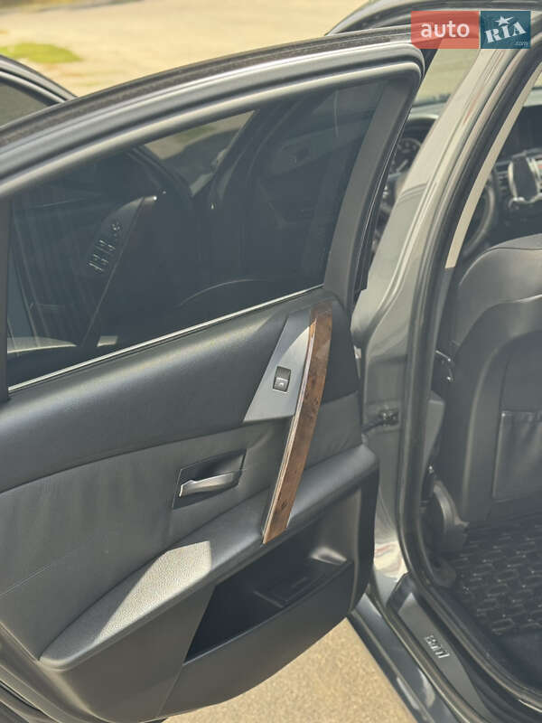 Седан BMW 5 Series 2006 в Кропивницькому фото 14 Седан BMW 5 Series 2006 в Кропивницькому
