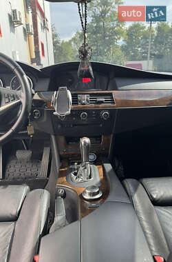 Седан BMW 5 Series 2006 в Кропивницком