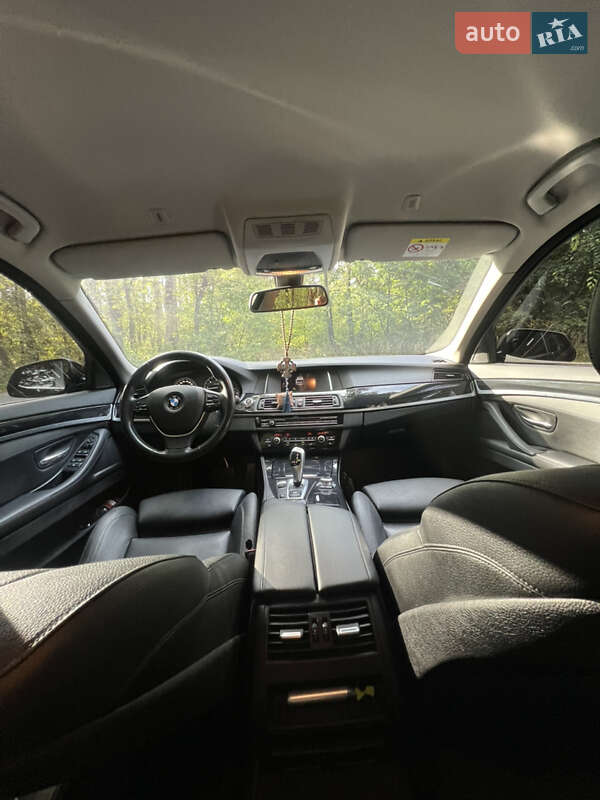 Универсал BMW 5 Series 2016 в Киеве