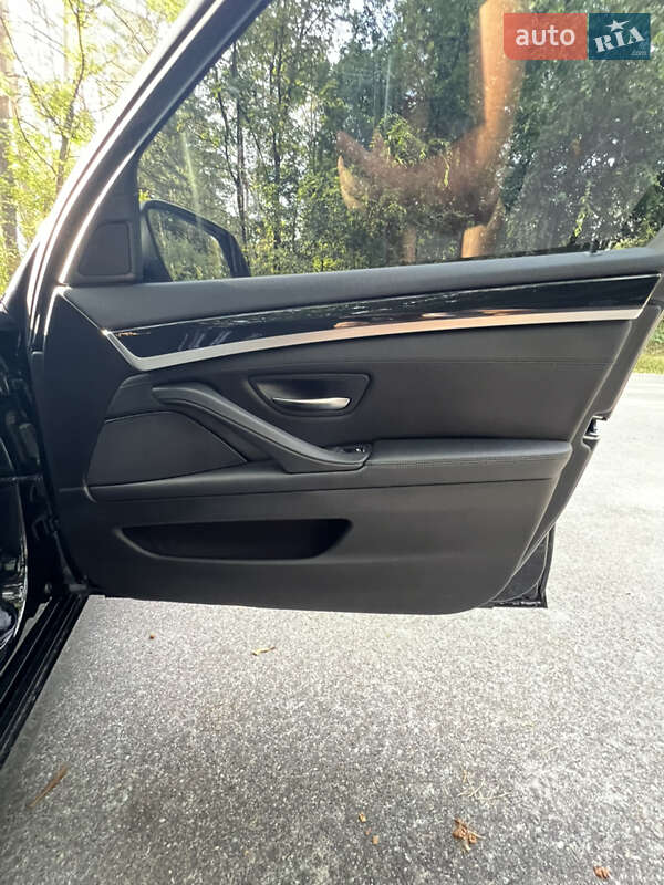 Универсал BMW 5 Series 2016 в Киеве