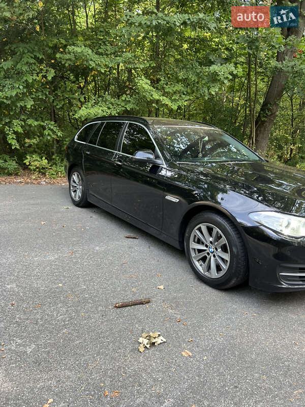 Универсал BMW 5 Series 2016 в Киеве