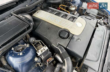 Седан BMW 5 Series 2001 в 
