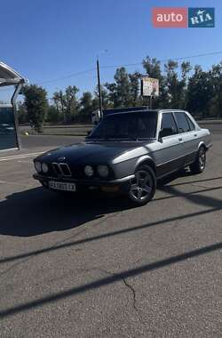 Седан BMW 5 Series 1985 в Запоріжжі