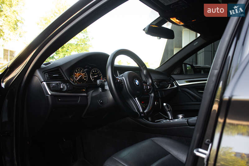 Седан BMW 5 Series 2014 в Киеве