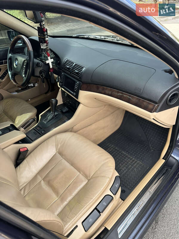 Седан BMW 5 Series 2003 в Шептицькому