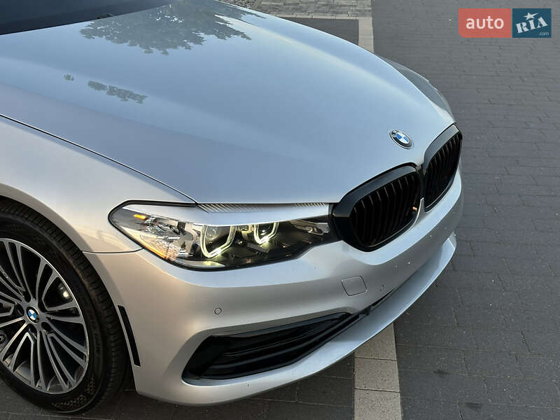 Седан BMW 5 Series 2020 в Мукачево