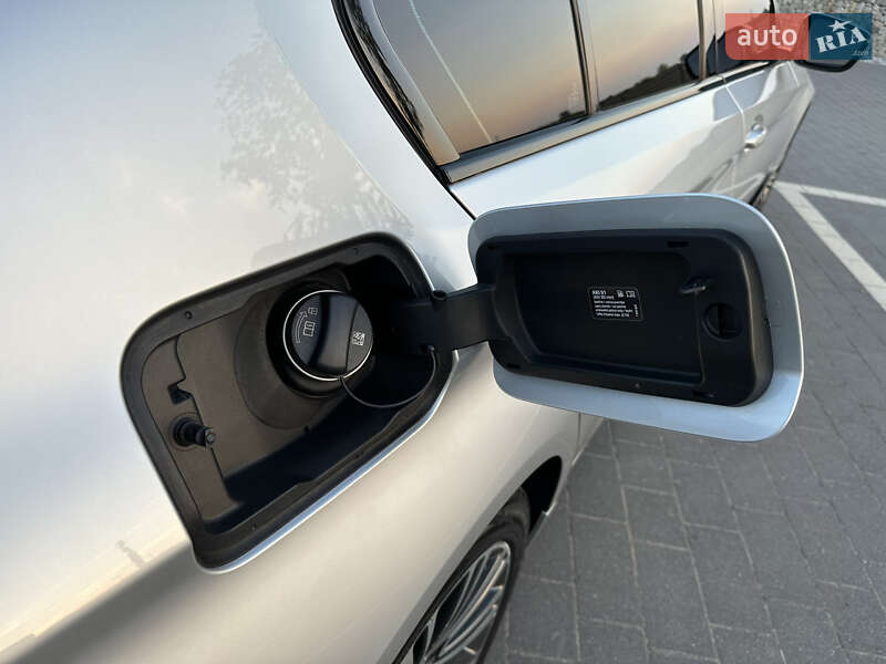 Седан BMW 5 Series 2020 в Мукачево