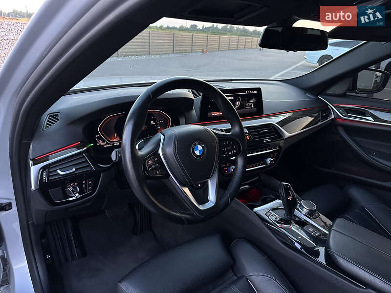 Седан BMW 5 Series 2020 в Мукачево
