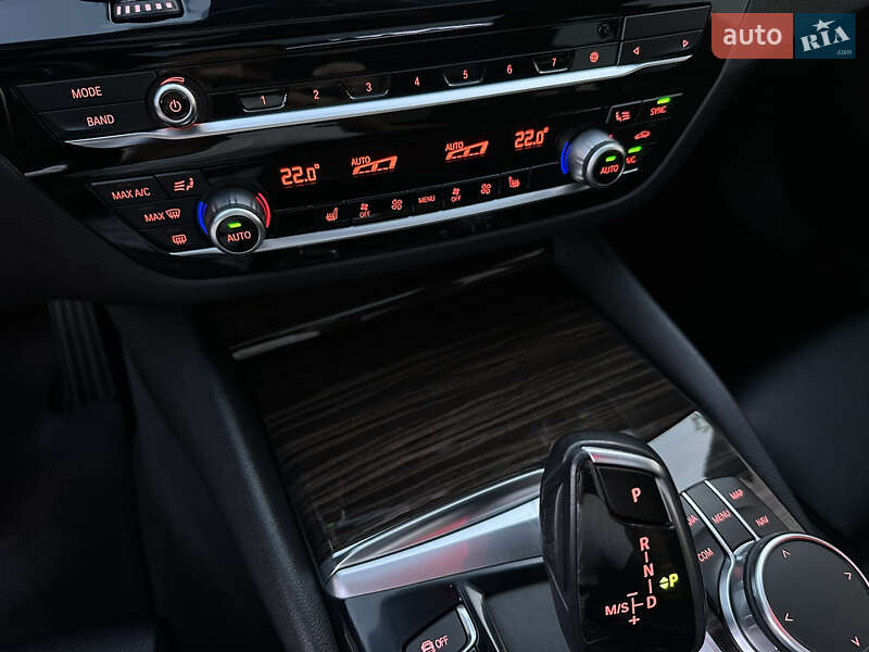 Седан BMW 5 Series 2020 в Мукачево