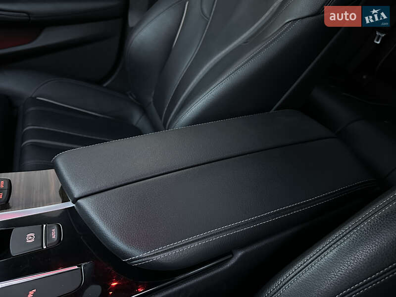 Седан BMW 5 Series 2020 в Мукачево