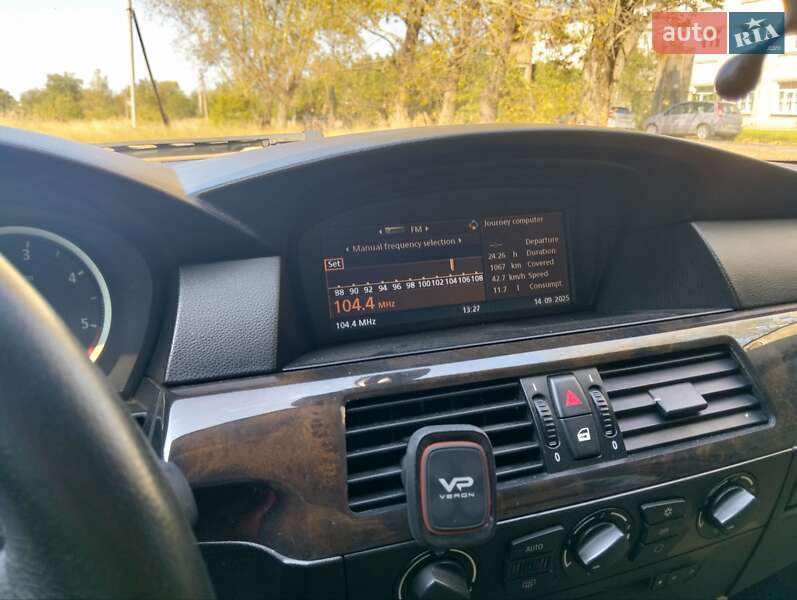 Седан BMW 5 Series 2004 в Коростене