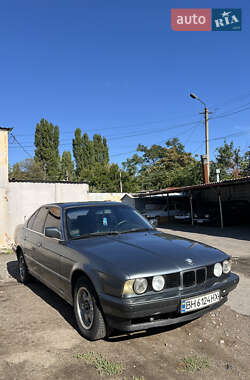 Седан BMW 5 Series 1989 в Одессе
