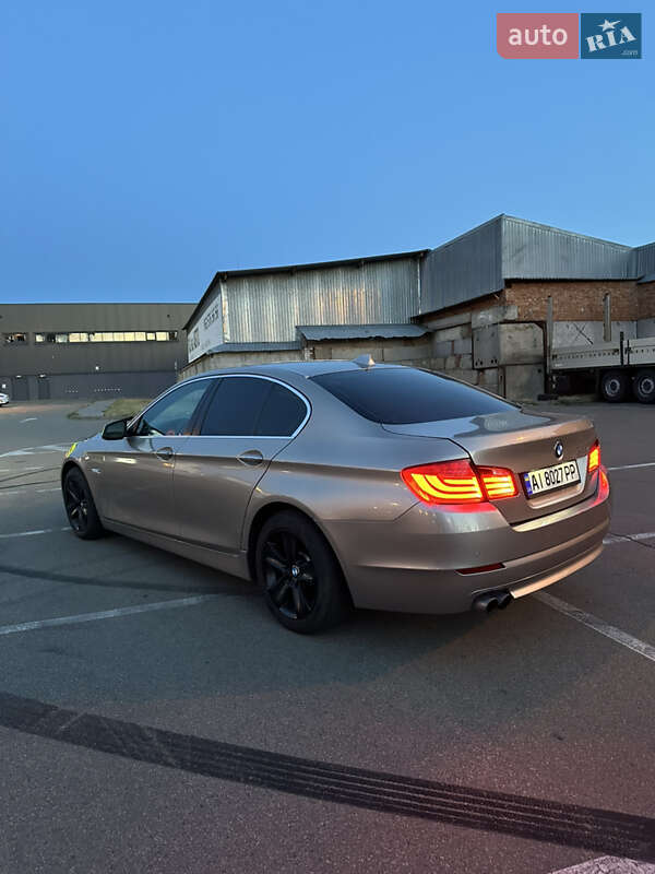 Седан BMW 5 Series 2010 в Киеве