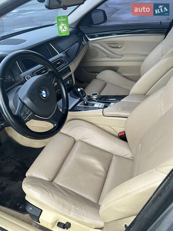 Седан BMW 5 Series 2010 в Харькове