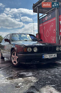 Седан BMW 5 Series 1989 в Киеве