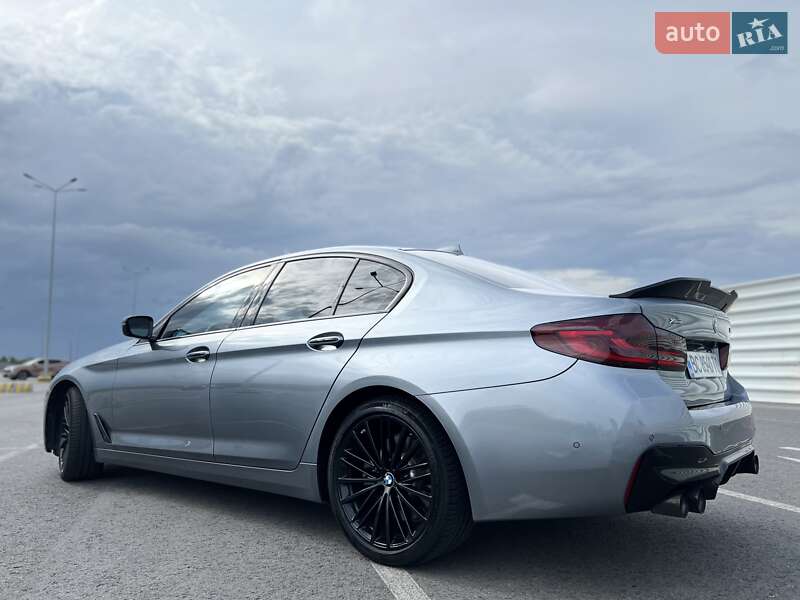 Седан BMW 5 Series 2017 в Львове