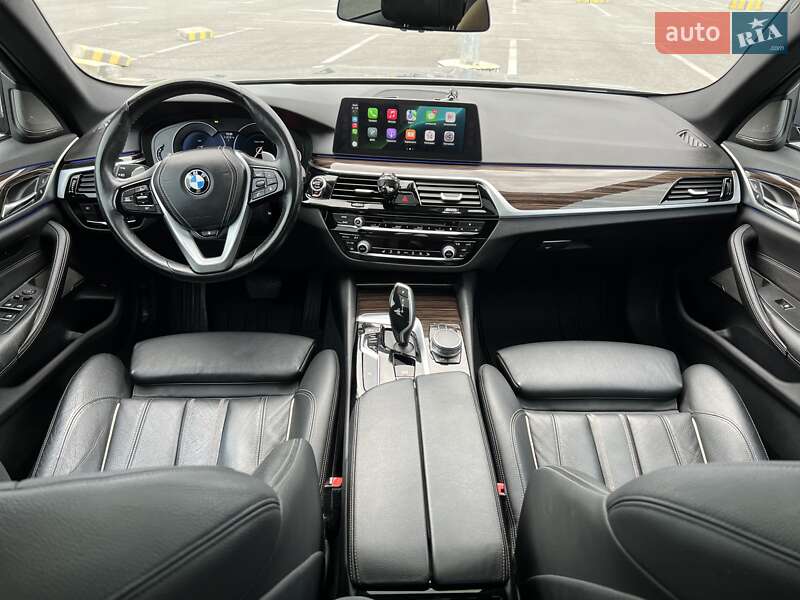 Седан BMW 5 Series 2017 в Львове