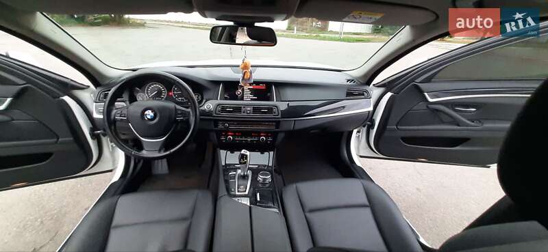 Седан BMW 5 Series 2016 в Сквире