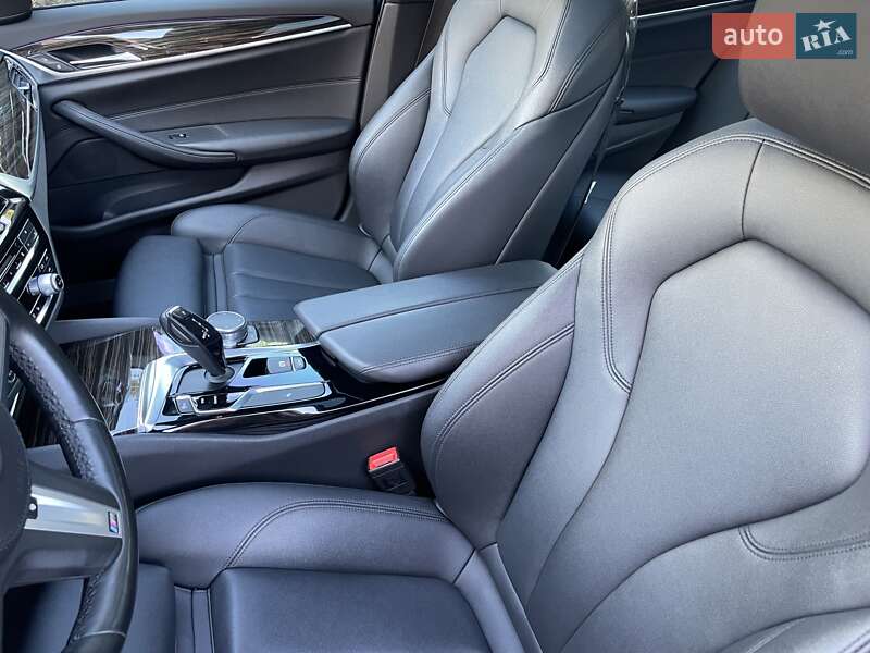 Седан BMW 5 Series 2017 в Львове фото 37 Седан BMW 5 Series 2017 в Львове