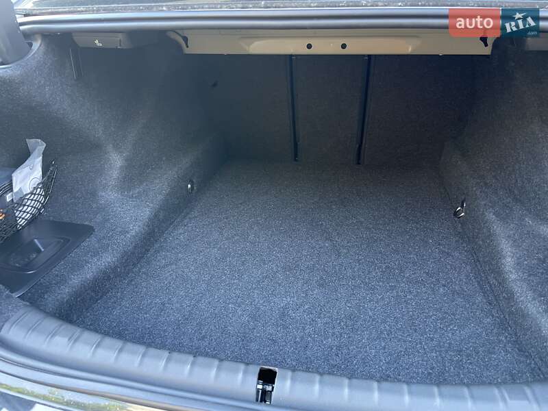 Седан BMW 5 Series 2017 в Львове фото 42 Седан BMW 5 Series 2017 в Львове