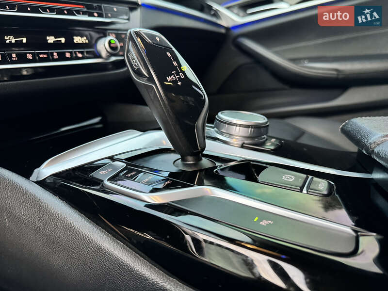 Седан BMW 5 Series 2016 в Житомире