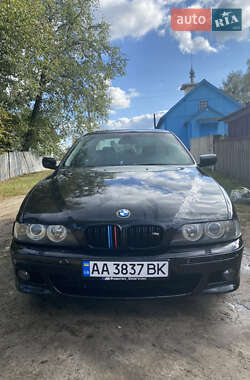 Седан BMW 5 Series 2002 в Рокитном